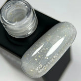 NAILSOFTHENIGHT 04  base reflectante de camuflaje con brillo (beige-lechoso) 10 ml